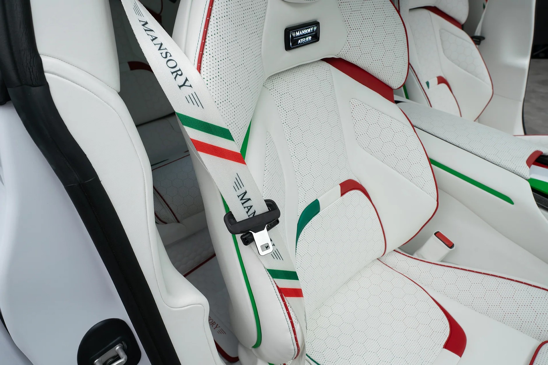 Mansory Pugnator Tricolore