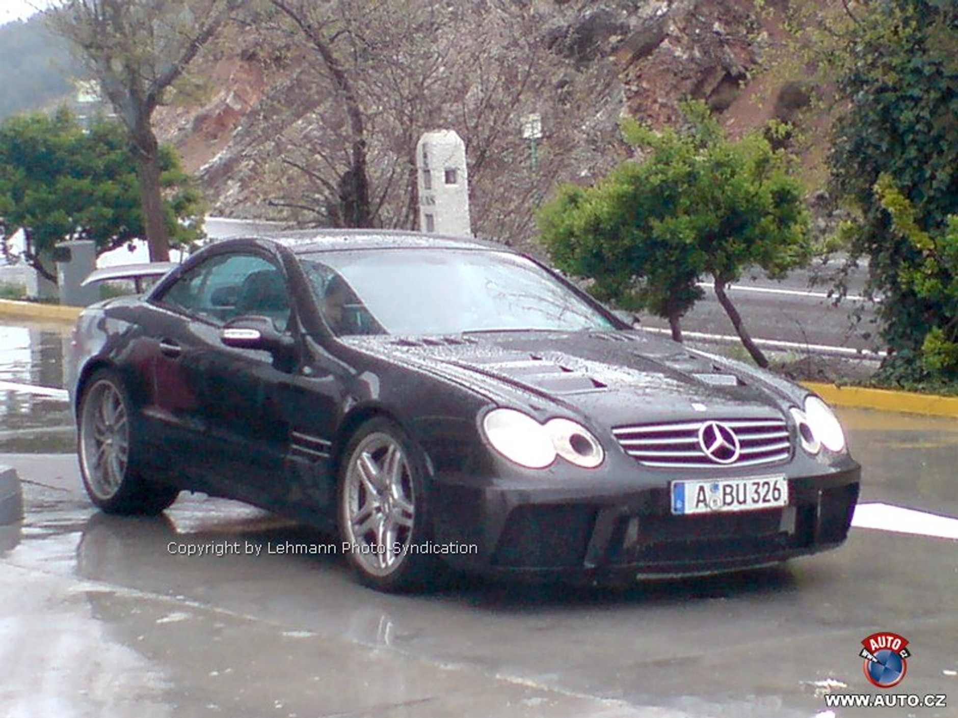 Zdjęcia szpiegowskie: nowy Mercedes-Benz SLC będzie konkurentem Audi RS8