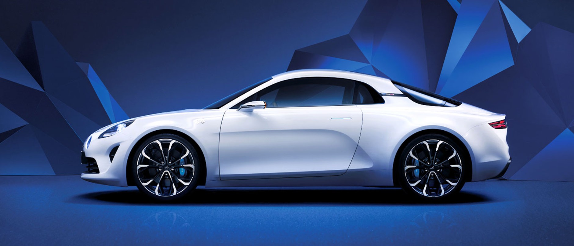 Renault przywraca blask Alpinie