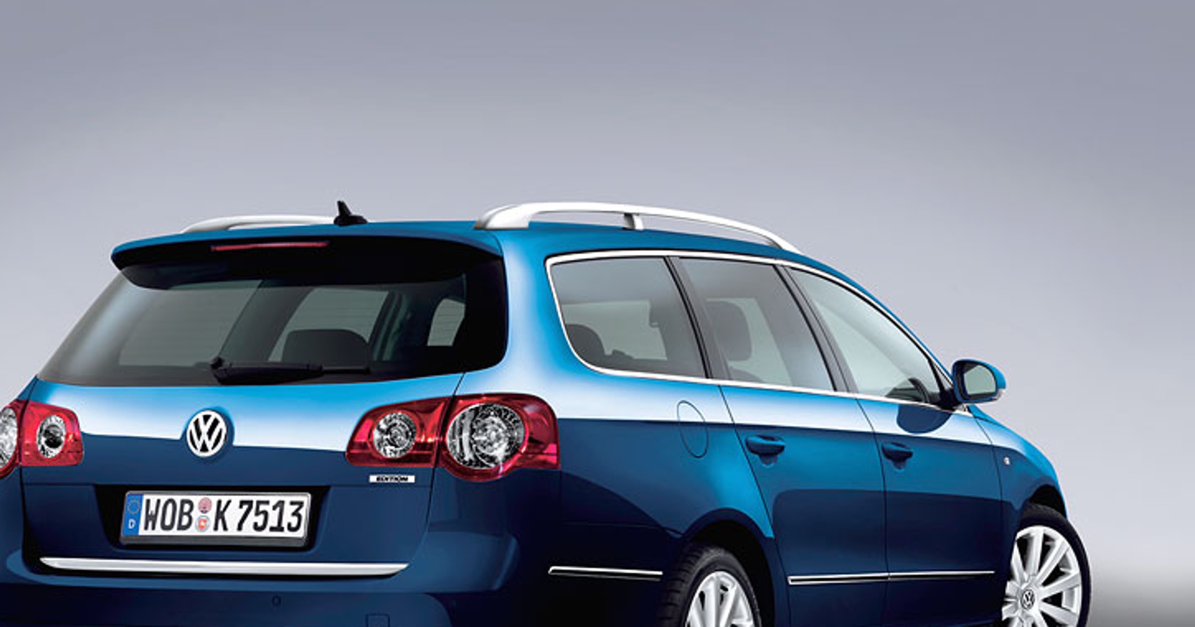 VW Passat 2009: koniec silnika 1,9 TDI PD (77 kW), nowy 2,0 TDI CR (81 kW), BlueMotion i R-Line Edition
