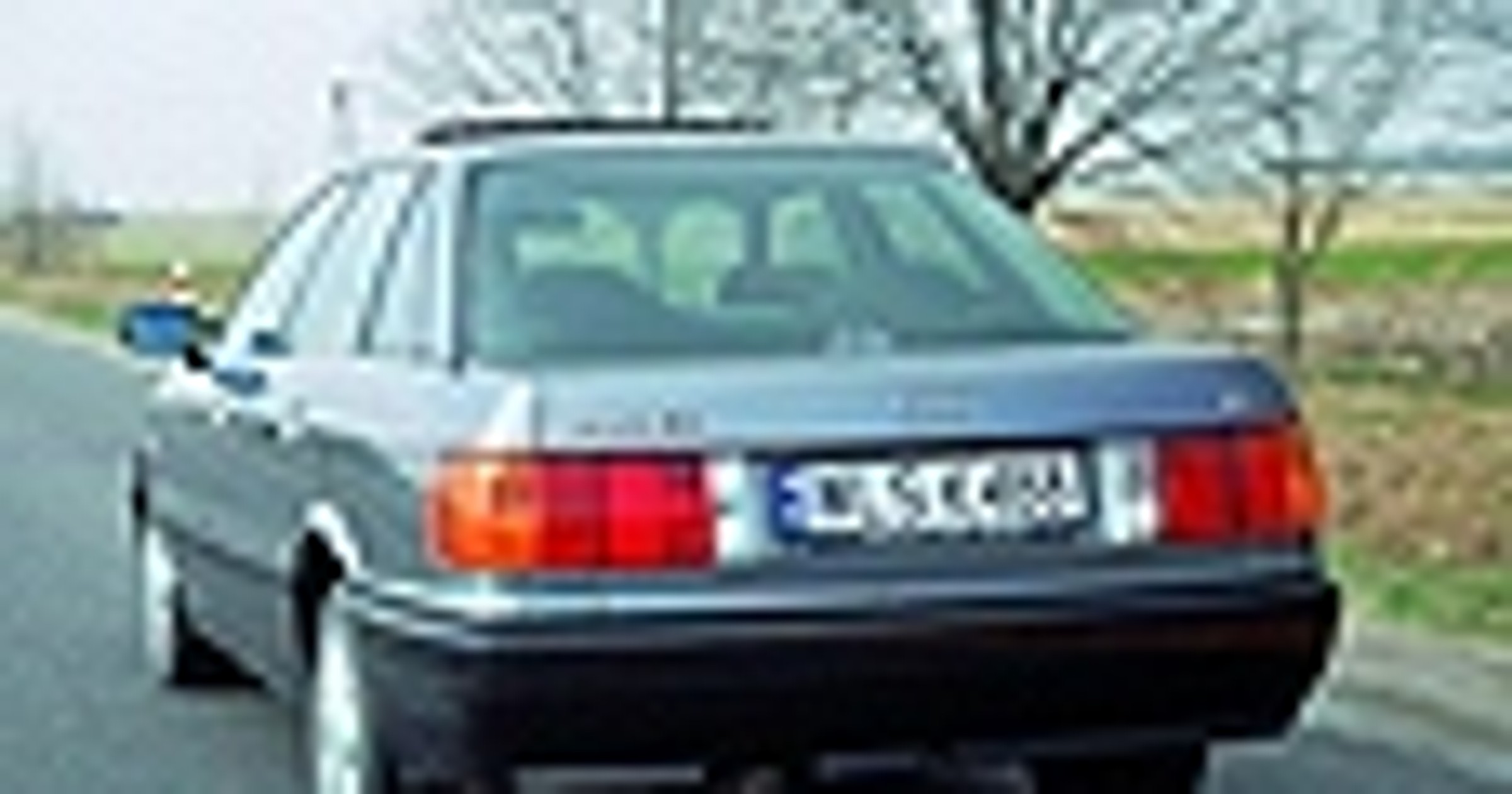 Audi 80 1.8 - Małe, ciasne, ale Audi