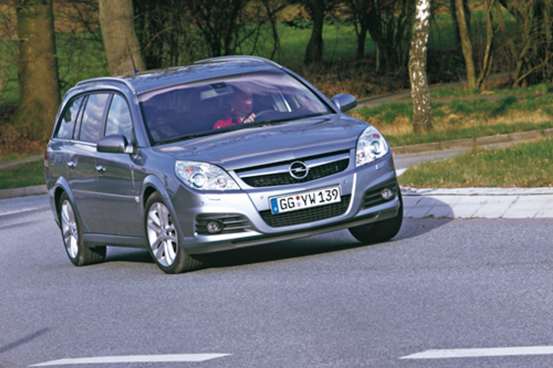 Mazda 6, Opel Vectra, Renault Laguna Ford Mondeo - Oto cztery rasowe kombi