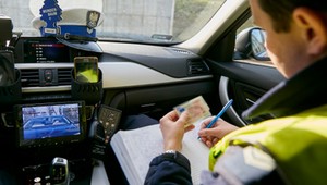 Polscy kierowcy są bezkarni. ETSC zaleca więcej fotoradarów [Raport]