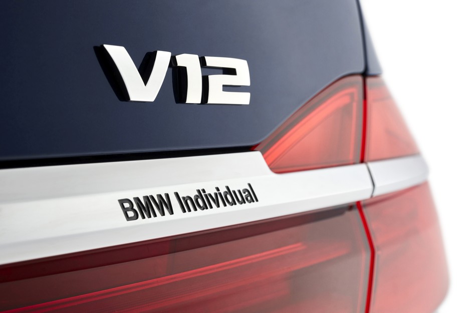 BMW M760i - ostatnie BMW z silnikiem V12
