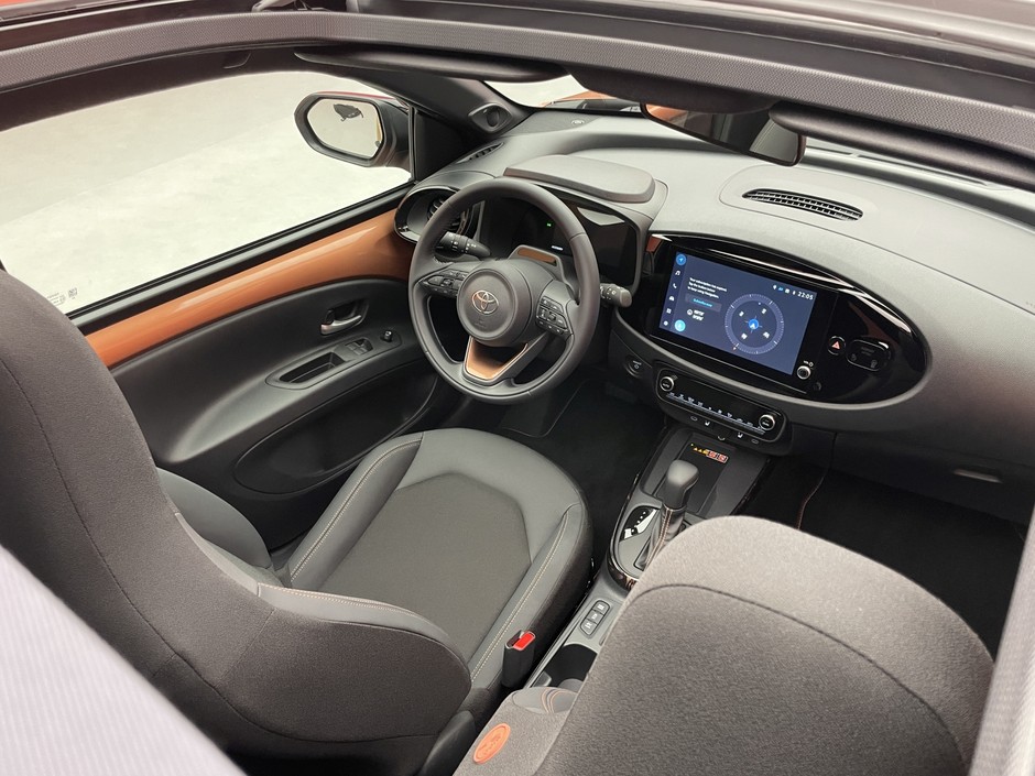 Kabina Toyoty Aygo X Hybrid