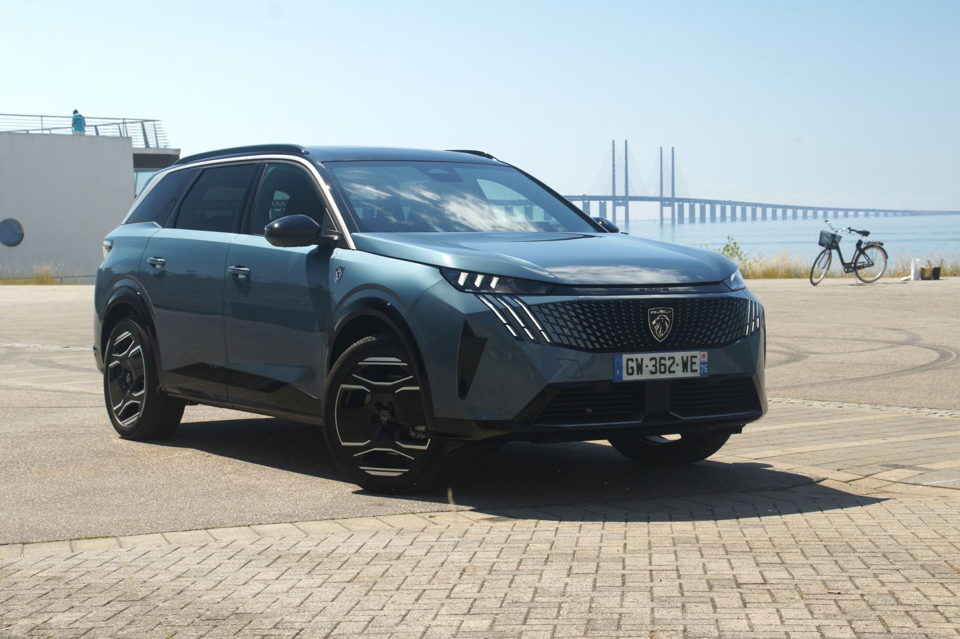 Peugeot E-5008 w pierwszym teście