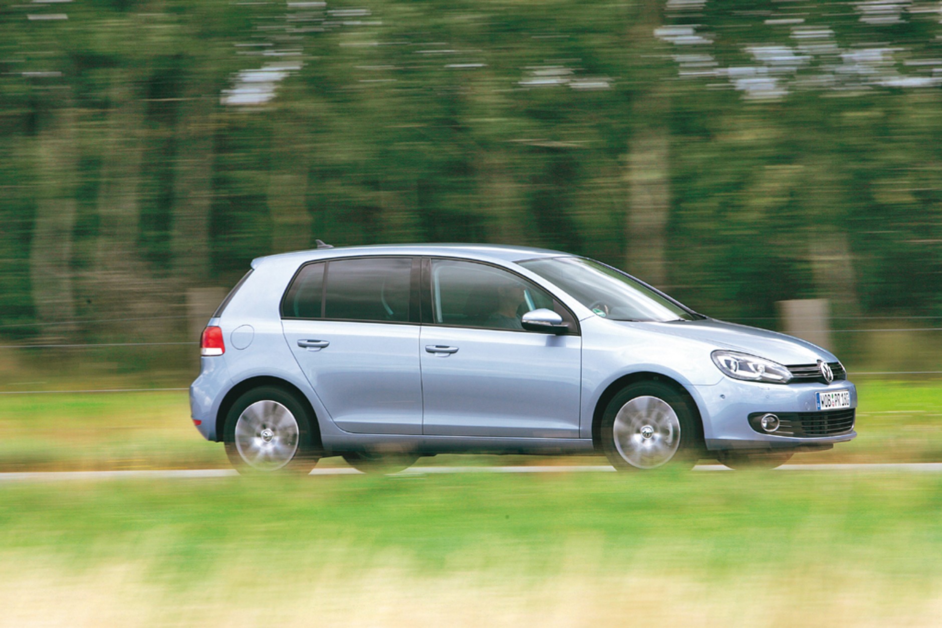 Volkswagen Golf kontra Mazda 3, Ford Focus i Opel Astra - ...bo mało pić,  to trzeba umieć. Porównanie kompaktów z małymi dieslami