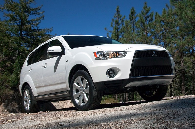 Mitsubishi Outlander GT dostane pohon S-AWC z Lanceru Evolution