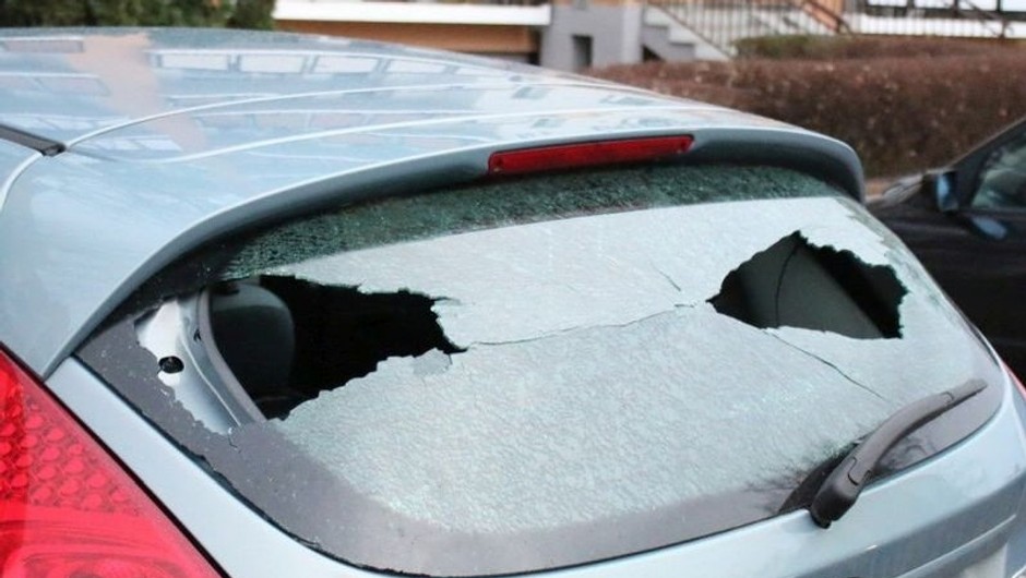 Auto zniszczone podczas strzelaniny w Głogowie