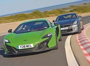 McLaren 650S kontra Nissan GT-R - Dżentelmen kontra Godzilla