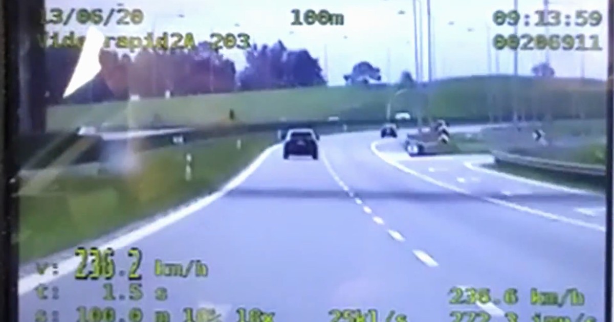 236 km/h Bentleyem na ograniczeniu do 120 km/h