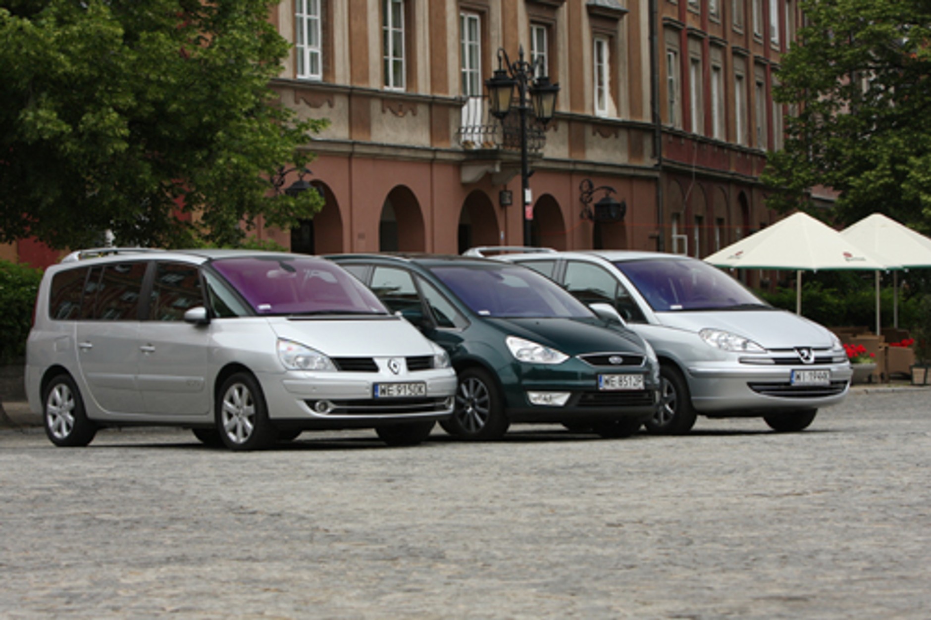 Ford Galaxy kontra Renault Grand Espace i Peugeot 807: Megavan kontra weterani