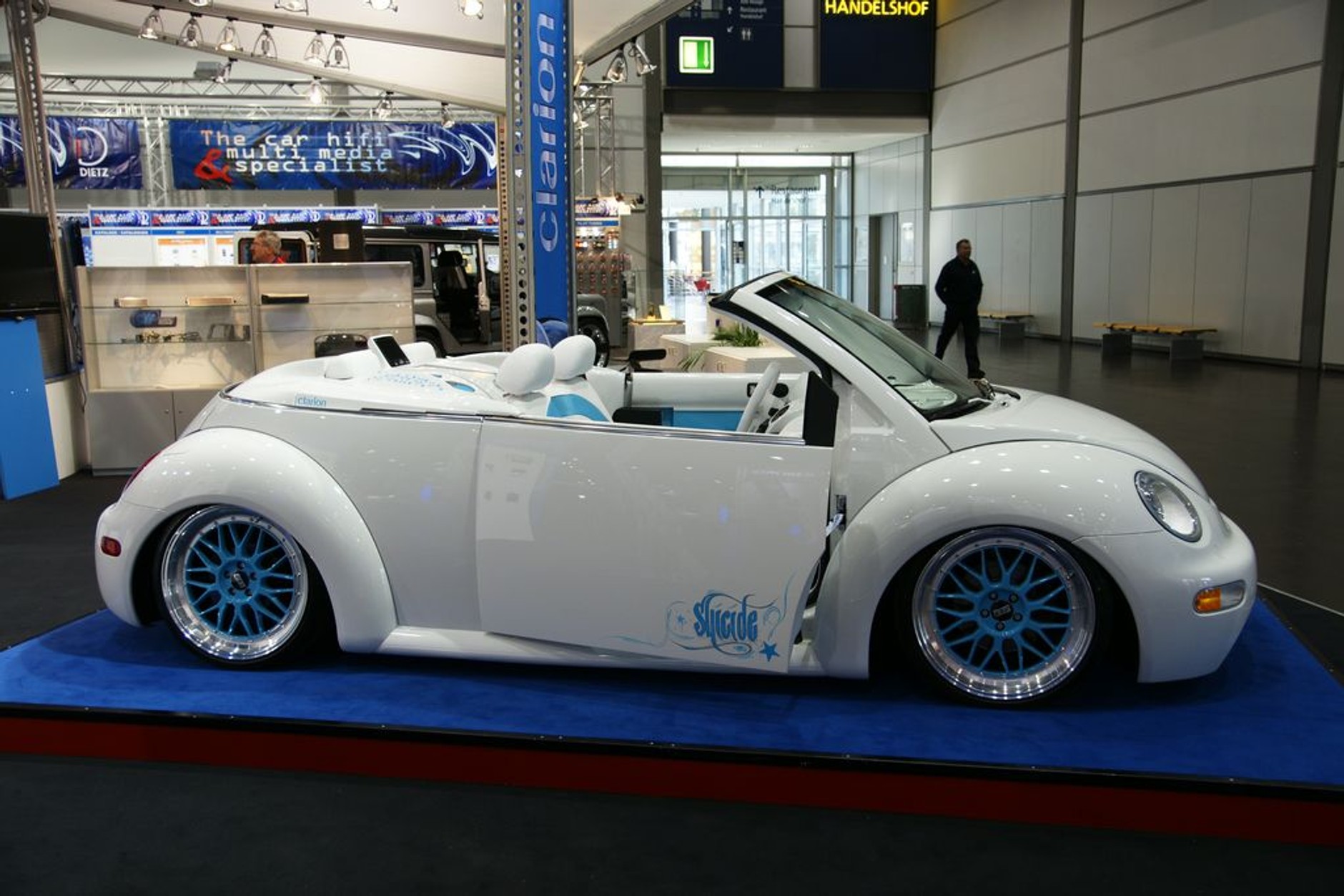 AMICOM 2010: kino, koncert i nawigacja do samochodu (galeria)