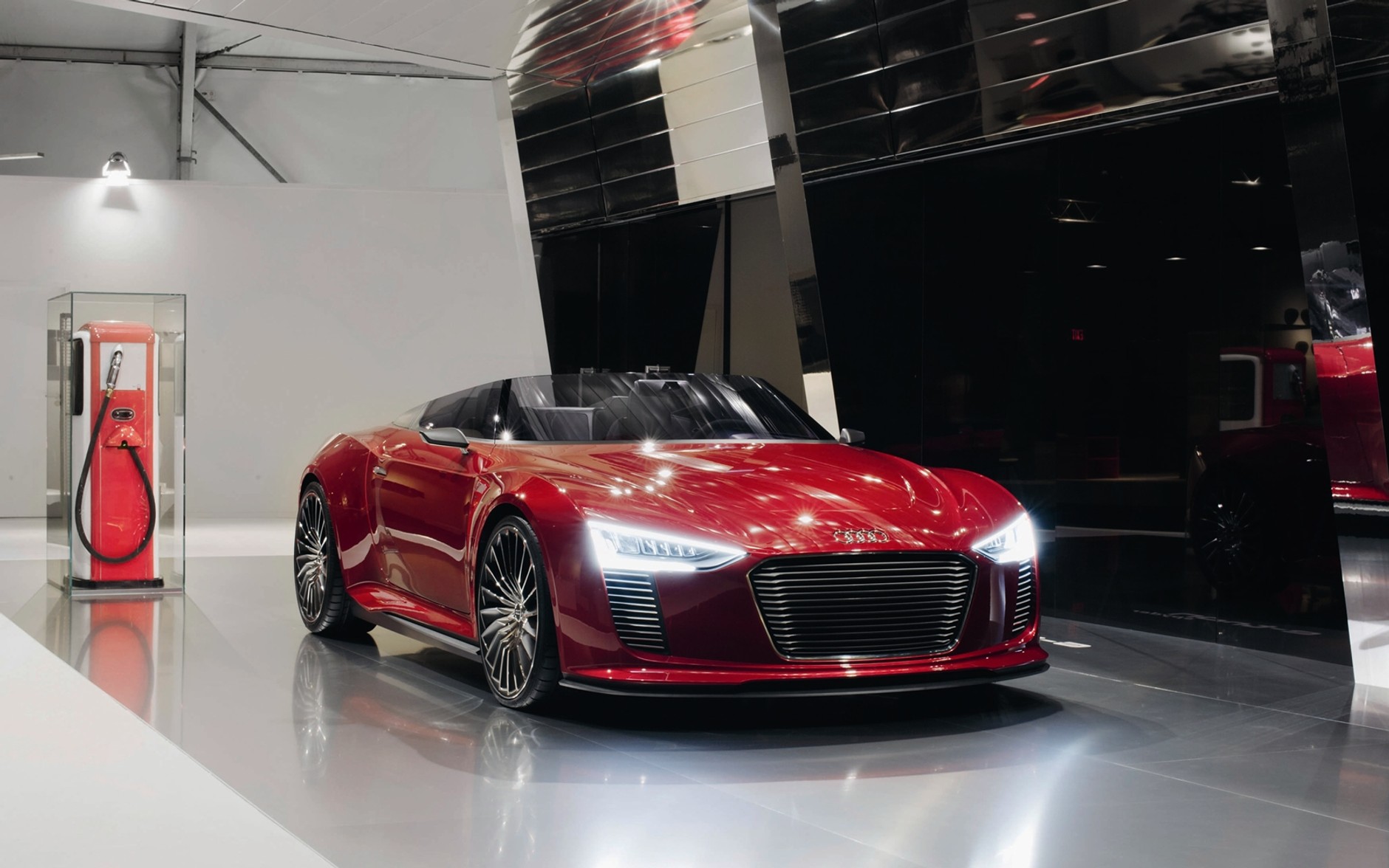 Audi e-tron spyder