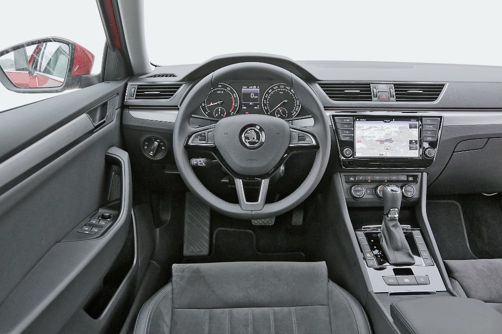 Projektantom udało się nie zepsuć doskonałej ergonomii i przestronności, z których Superb znany jest od lat