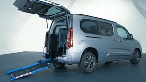 Toyota Proace City Verso z zabudowami Gruau do transportu osób z niepełnosprawnościami za 42 tys. zł