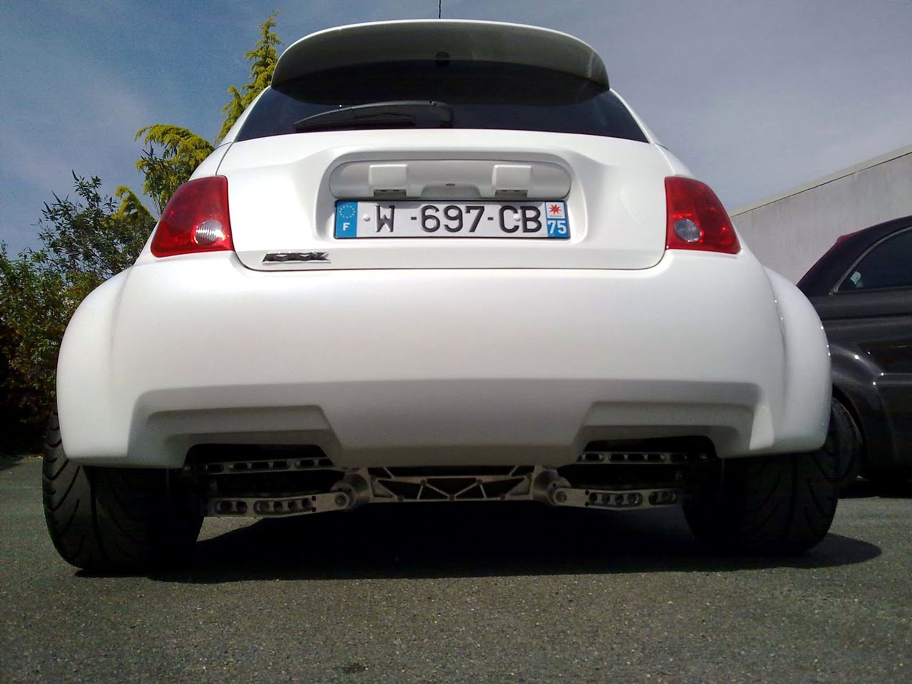 Elektryczny Atomik Abarth 500 – potwór z Paryża