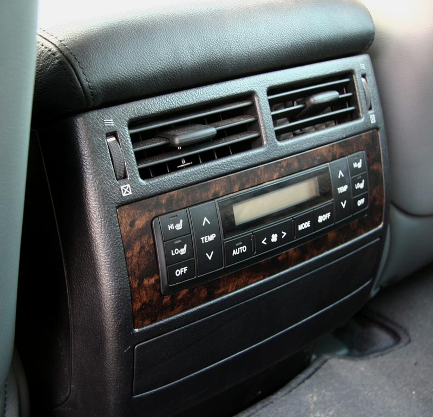 Toyota Land Cruiser V8: pierwsze wrażenia