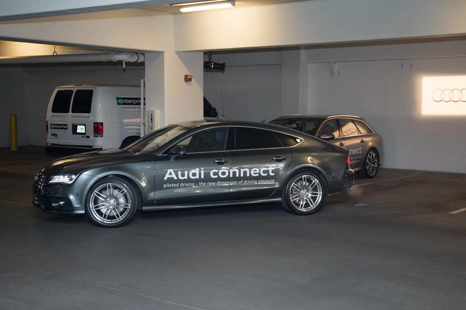 Samochód sam pojedzie i zaparkuje