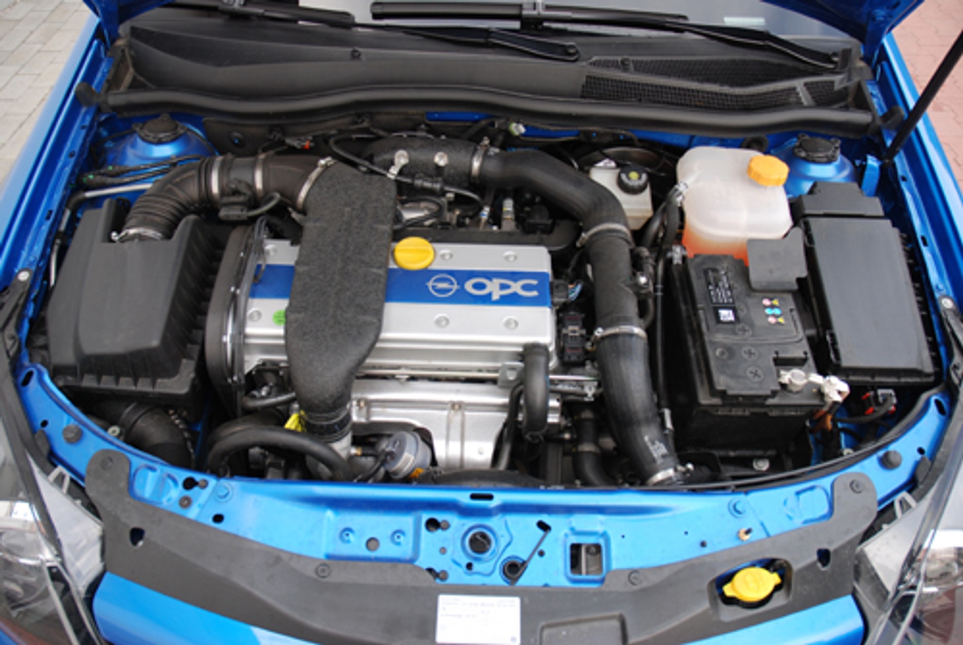 Opel Astra OPC - Wodzi na pokuszenie