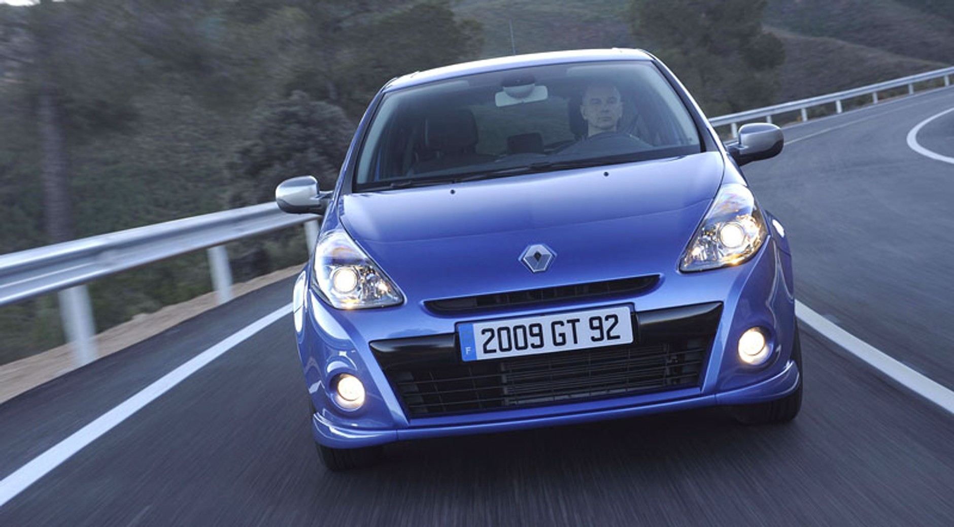 Renault: nowe Clio wkracza do salonów w Polsce (ceny)