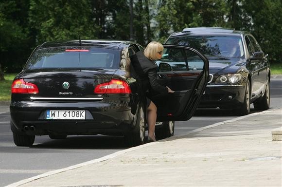 Nowe auta w rządzie. By żyło się lepiej
