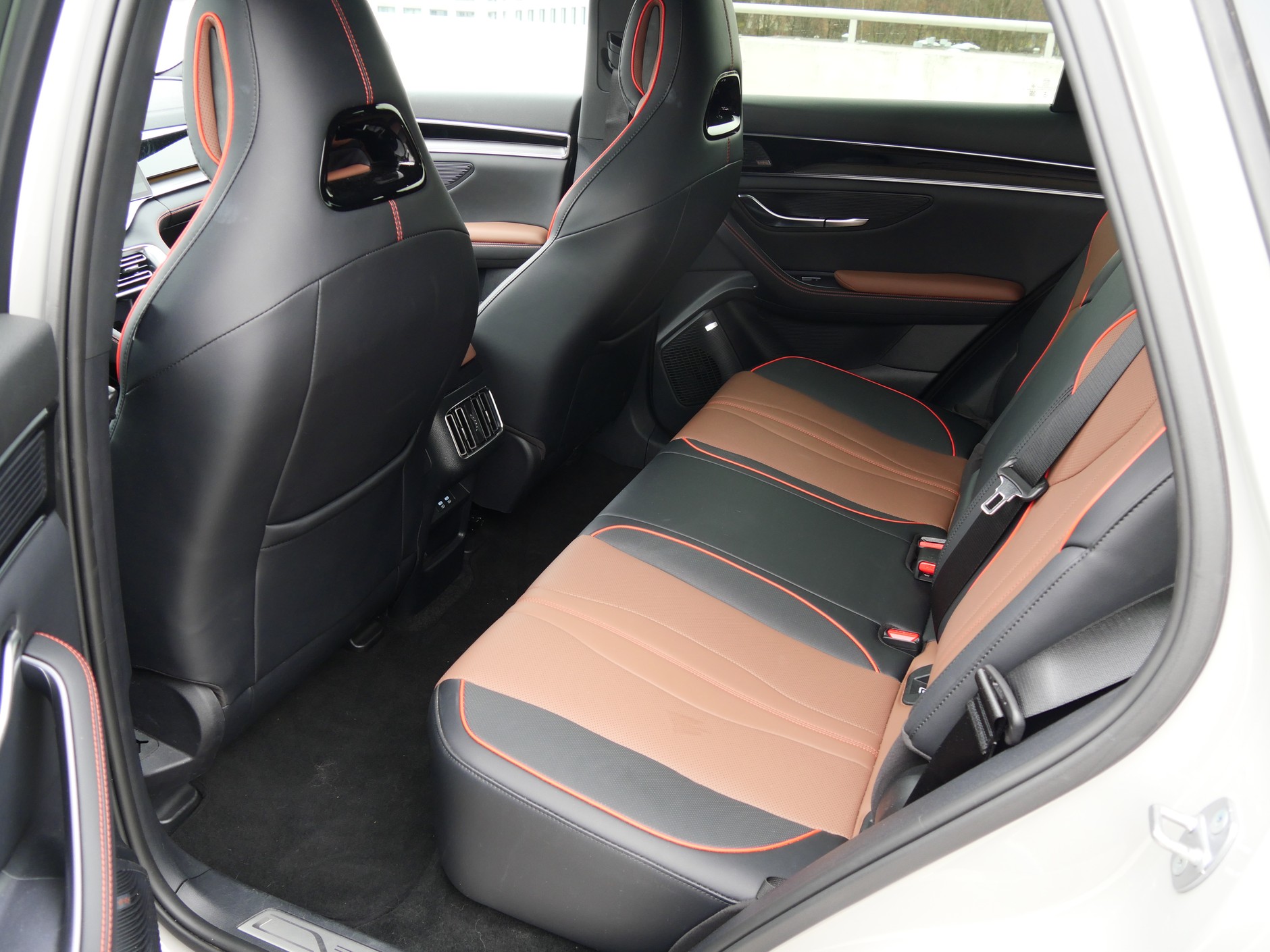 BYD Seal U DM-i (218 KM)