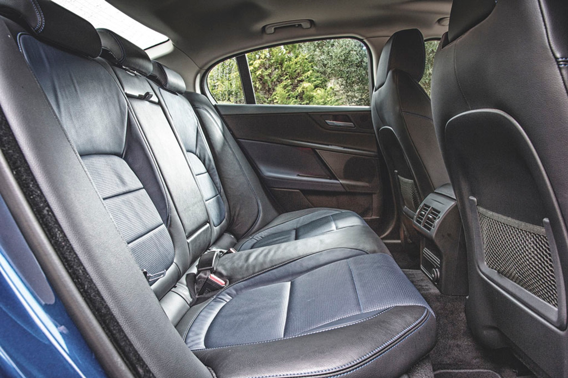 Jaguar XE - Lord z niemieckim akcentem