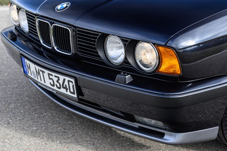 BMW M5 Touring E34