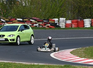 Gokart szybszy od samochodu?