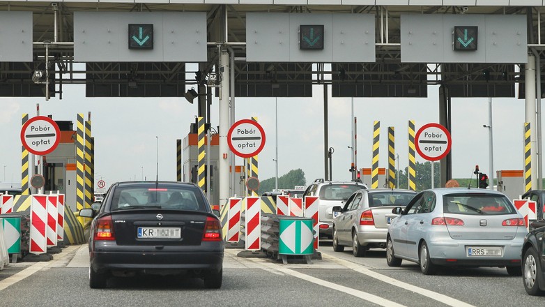 Bramki autostrady mogą się zakorkować w długi weekend.