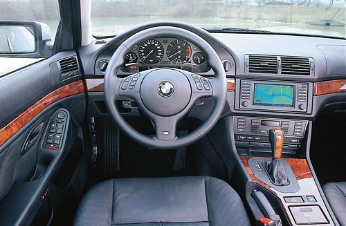 Audi A6 Avant 2.5 TDI, BMW 530d Touring, Mercedes ET 320 CDI Elegance - Nowy król przestrzeni
