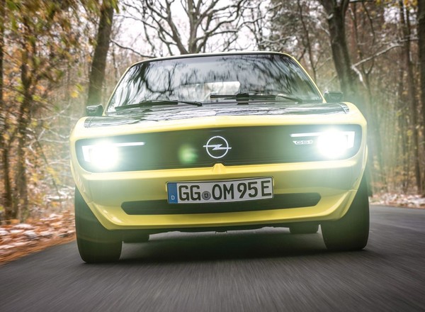 Opel Manta GSe ElektroMod - czy może być kultowy?