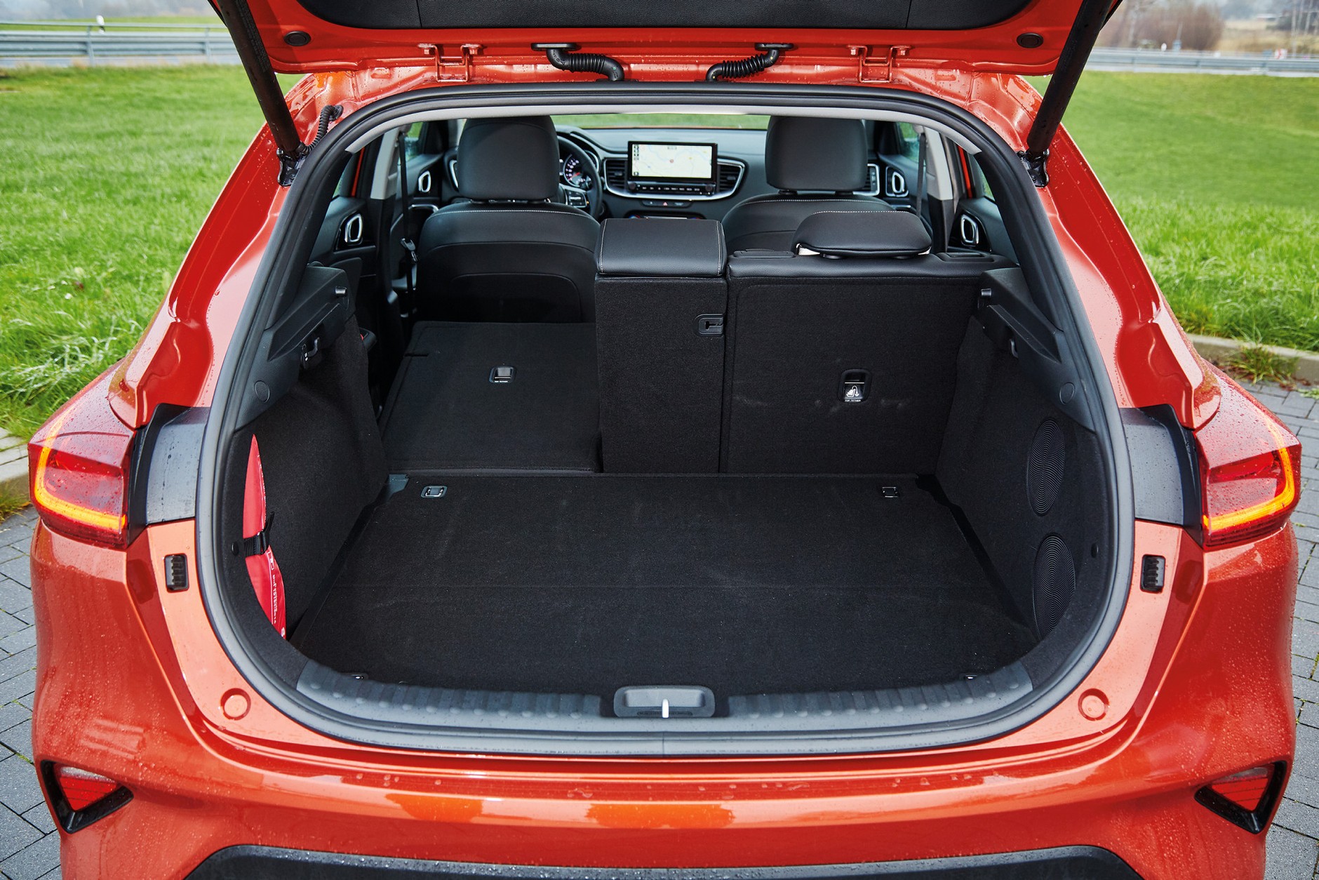 Porównanie par SUV-ów od Opla, Kii, Suzuki, Mini i BMW