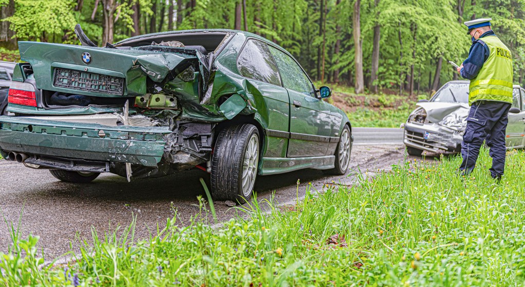Tylko w wakacje na polskich drogach miało miejsce 375 wypadków ze skutkiem śmiertelnym. Zdjęcie ilustracyjne