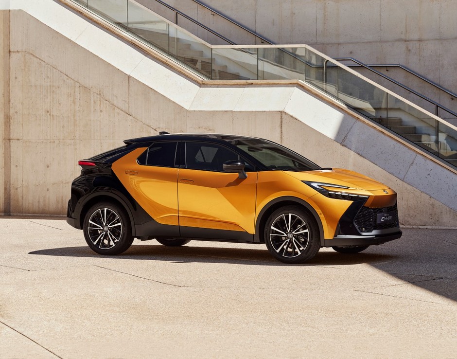 Wtedy, gdy inni producenci byli sceptyczni wobec napędu alternatywnego, Toyota postawiła na innowacyjność i konsekwentnie rozwijała swoje hybrydy