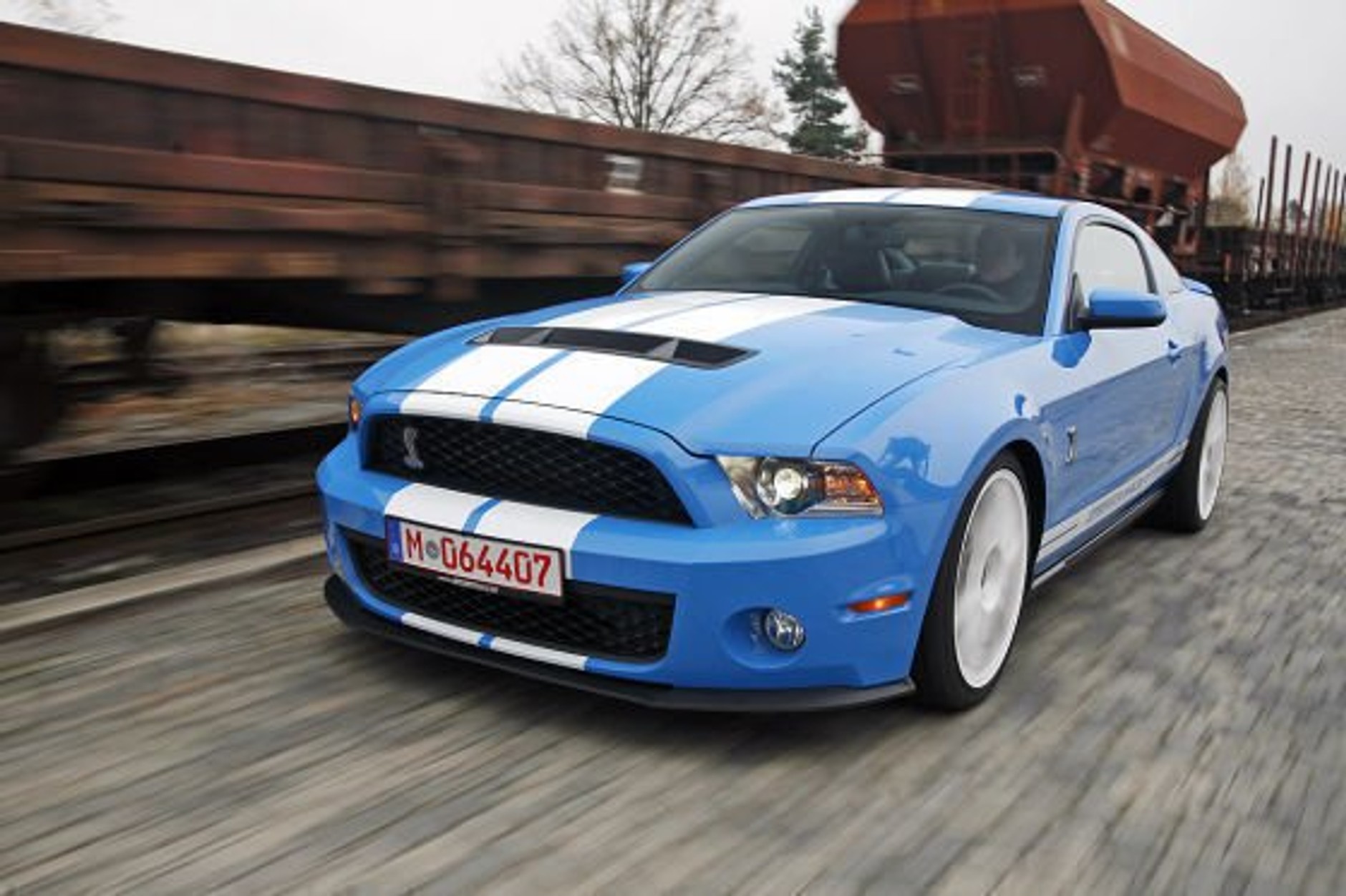 Camaro kontra Challenger i Mustang - V8 po tuningu wiele potrafi