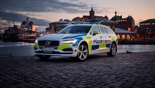 Policyjne olvo V90