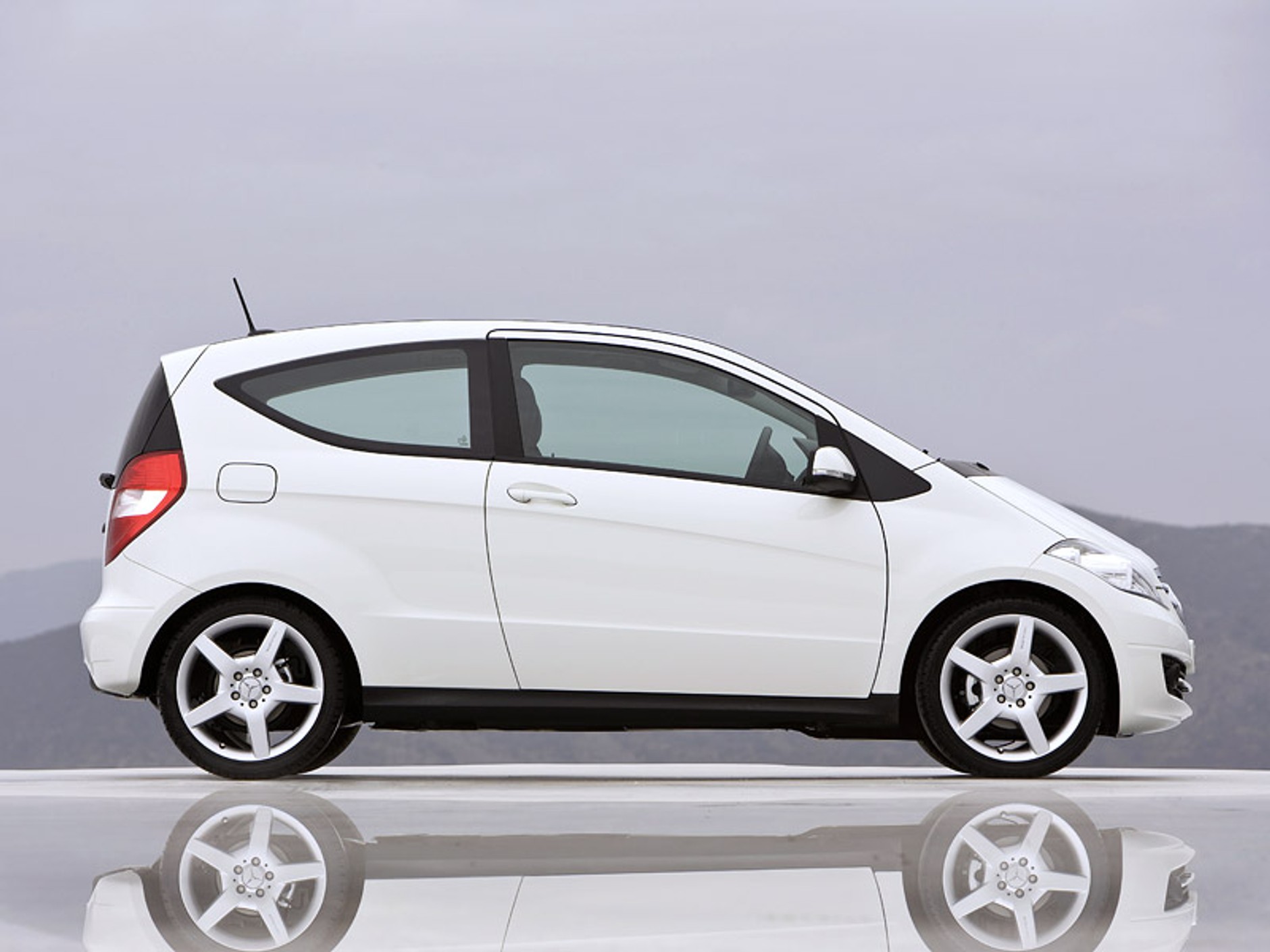 Mercedes-Benz: nowa A-Klasa będzie produkowana na Węgrzech