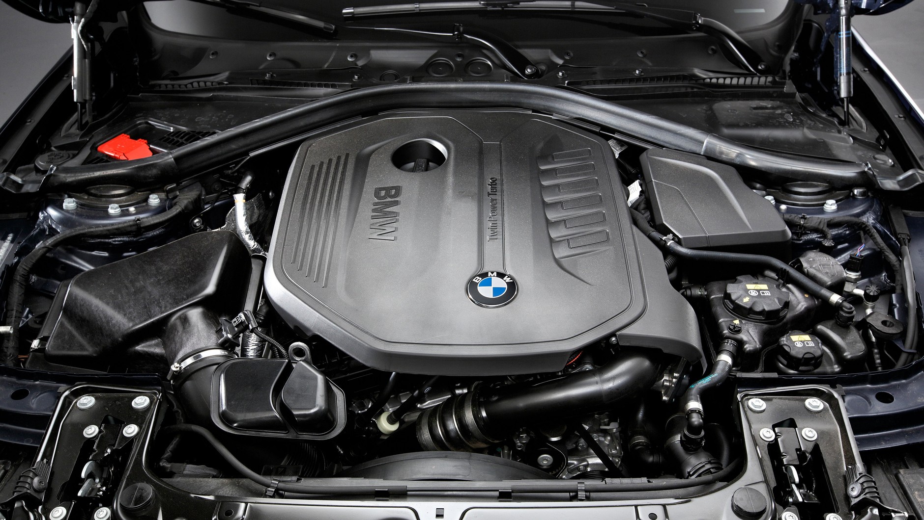 Nowy, 6-cylindrowy silnik BMW TwinPower osiąga moc 326 KM