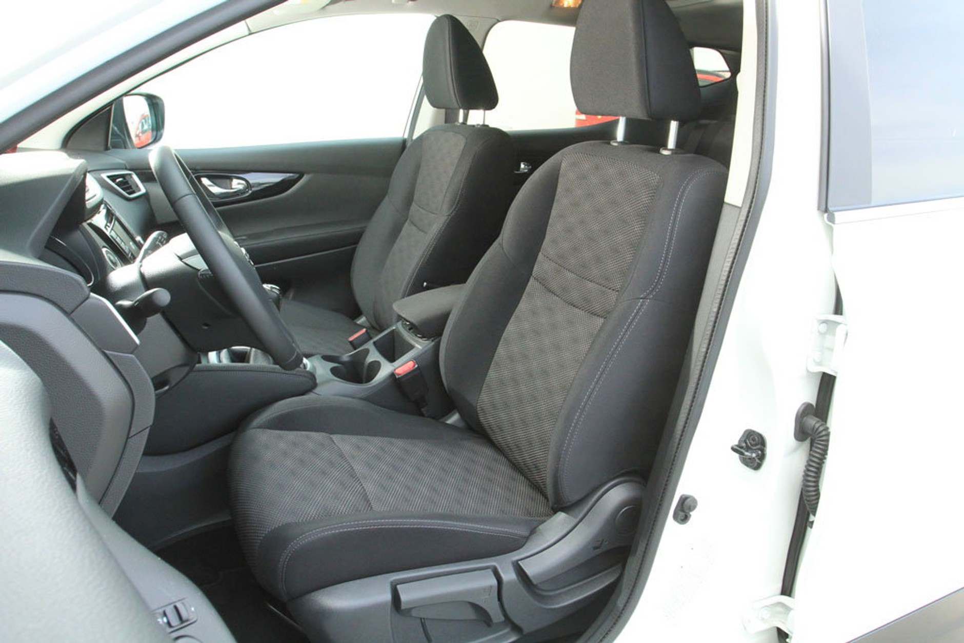 Duży, wygodny, ciężkawy - Nissan Qashqai DIG-T 160