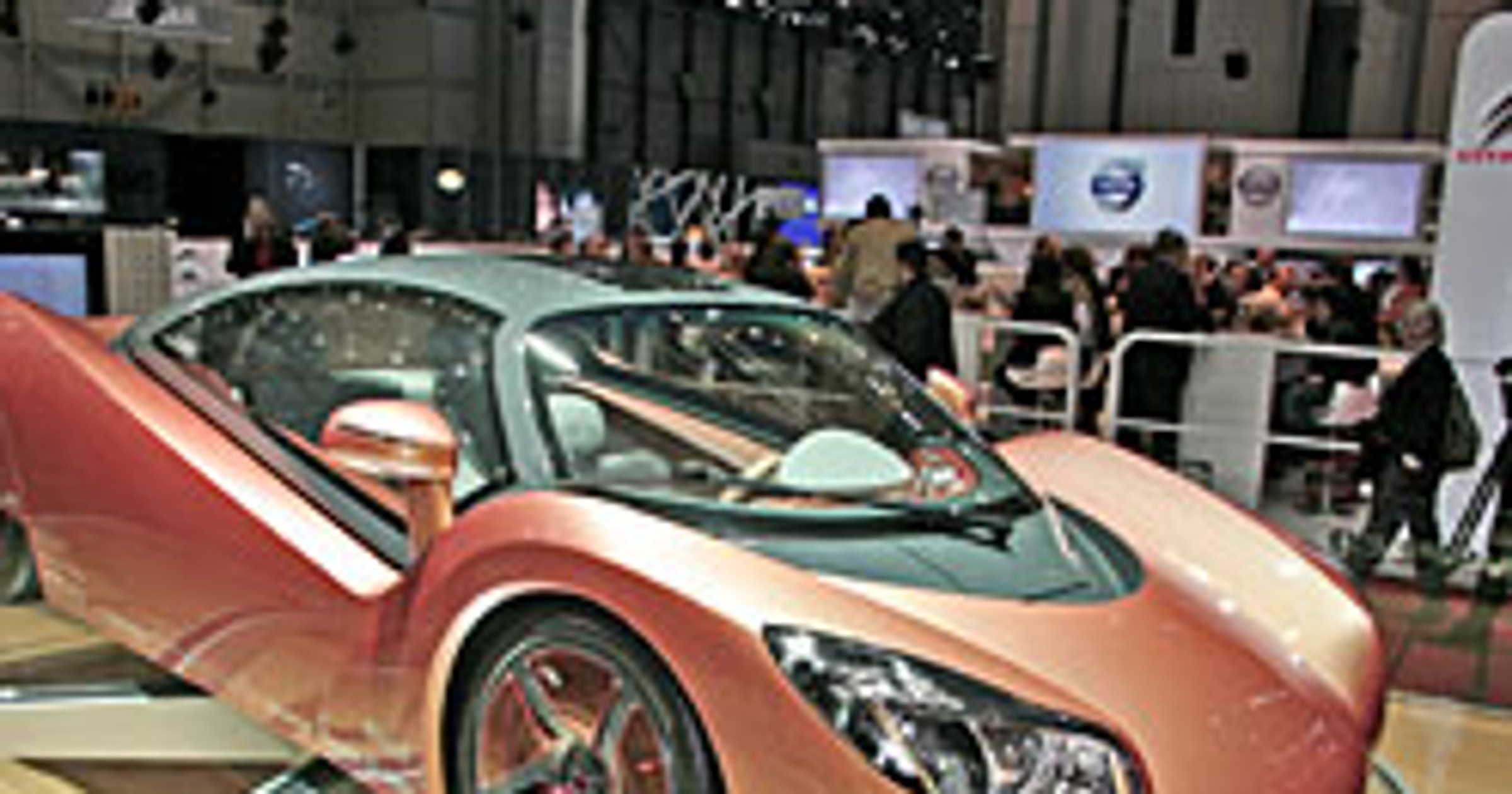 Genewa 2009: Rinspeed iChange – elektryczny bolid dla trzech osób