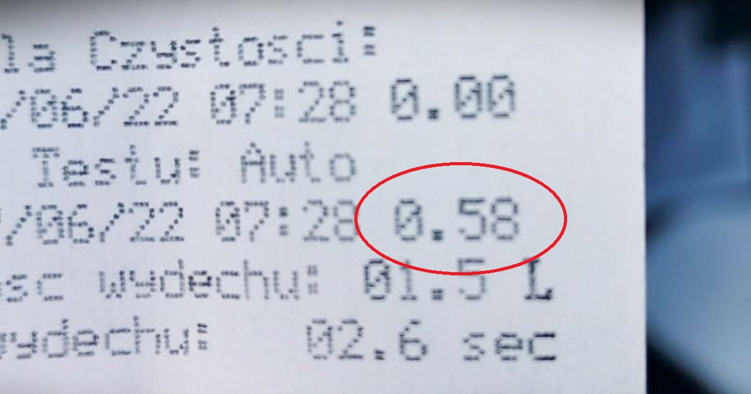 Mężczyzna sterujący ruchem miał ponad promil alkoholu