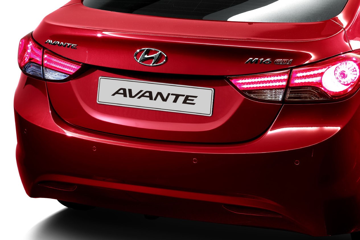 Busan Motor Show 2010: Hyundai Elantra/Avante – premiera nowej generacji