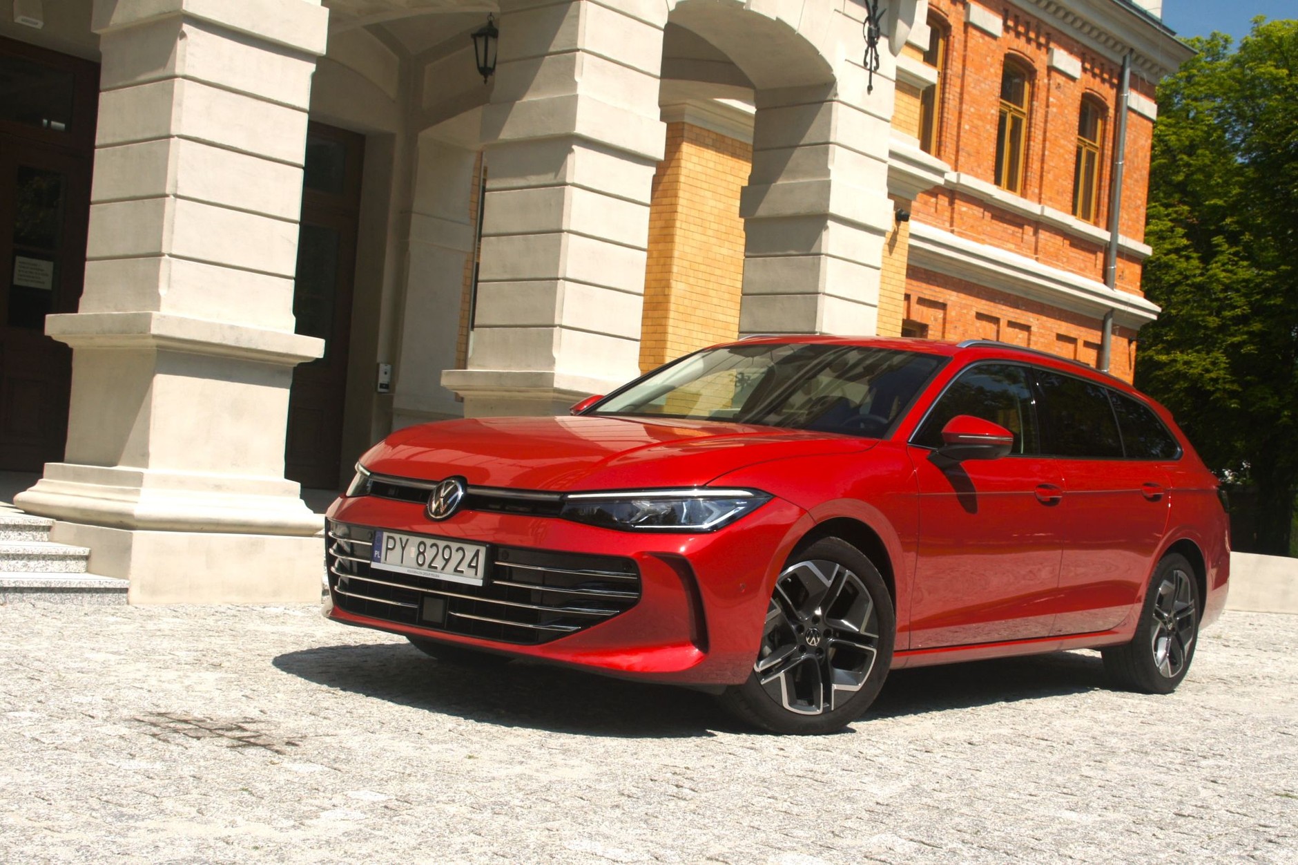 Volkswagen Passat B9 2.0 TDI