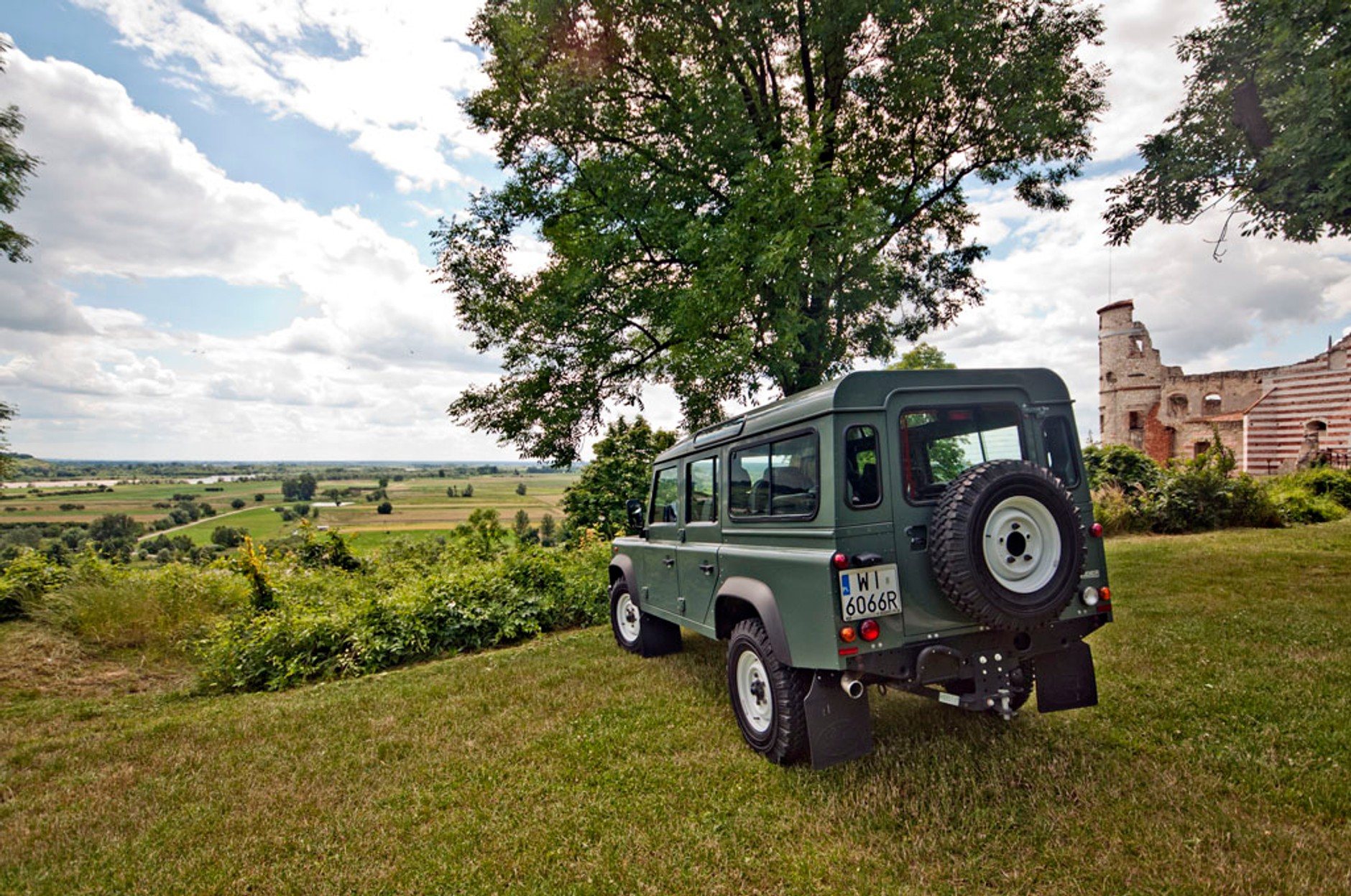Garaż marzeń: Jaguar F-Type i Land Rover Defender - Brytyjscy łamacze serc