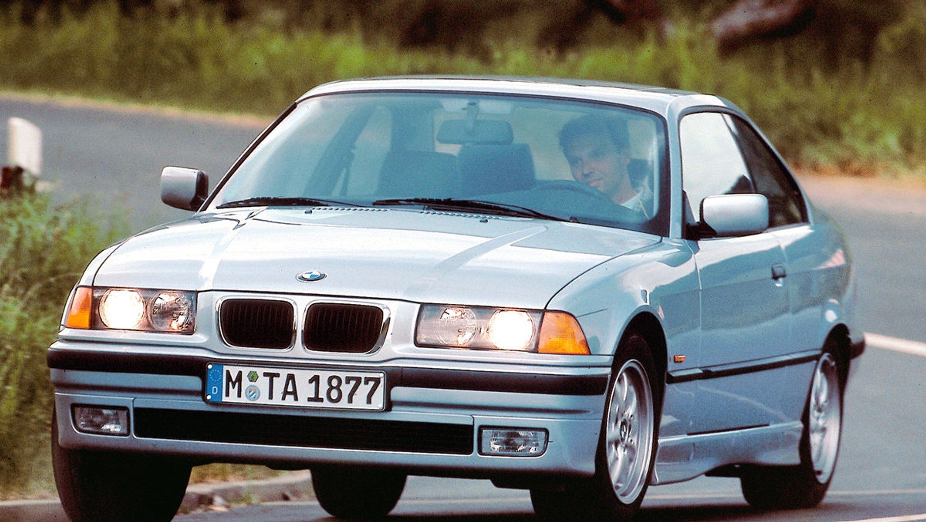 Tanie coupe za 10 tys. zł
