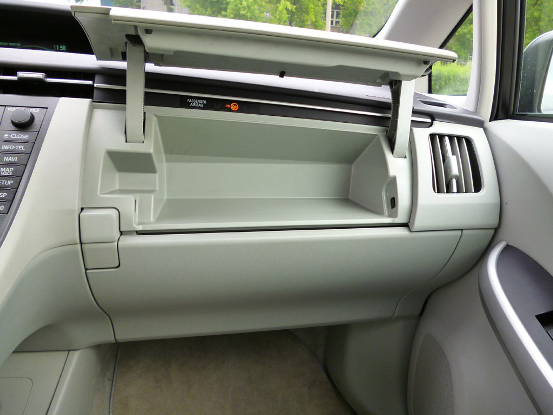 Mówisz hybryda, myślisz Prius