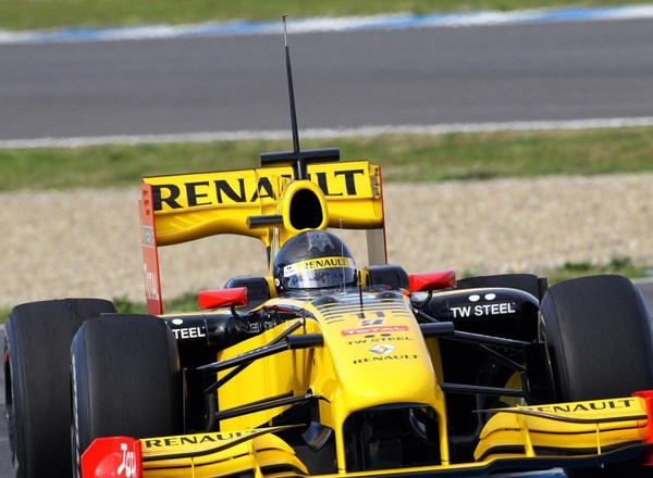 Zmiany w F1: "team orders" dozwolone, koniec silników V8