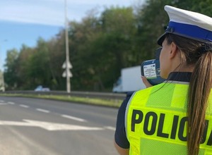 Dlaczego policja rozstawia się za znakiem D-42? To tu kierowcy tracą prawo jazdy